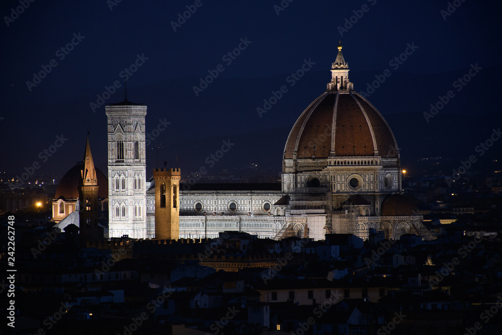 Tombée de la nuit à Florence