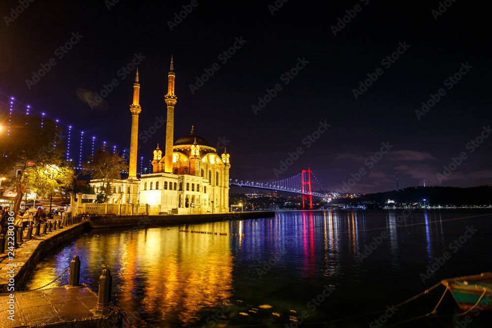  Ortaköy Mosque in Istanbul, Turkey