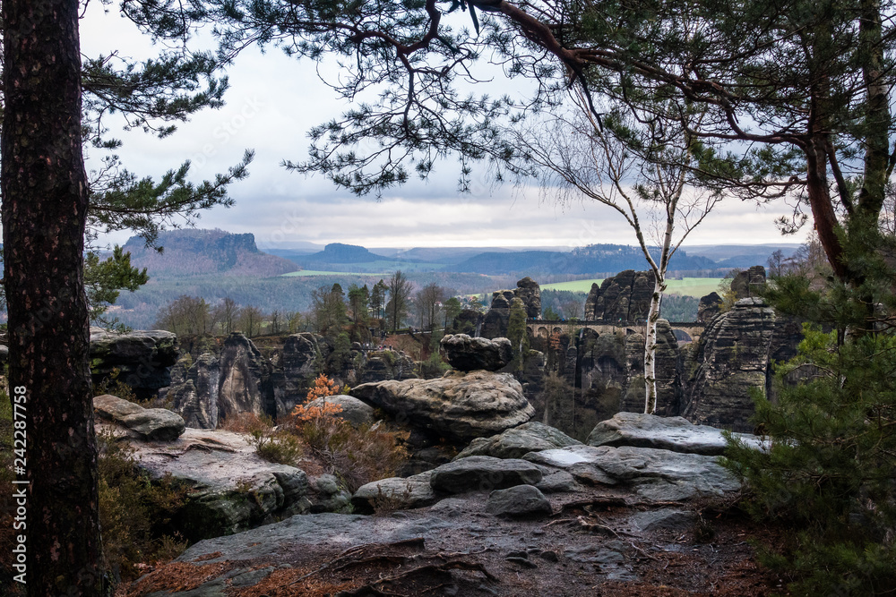 Aussicht auf die Bastei von der kleinen Gans, Sächsische Schweiz Aussicht auf die Bastei von der kleinen Gans, Sächsische Schweiz