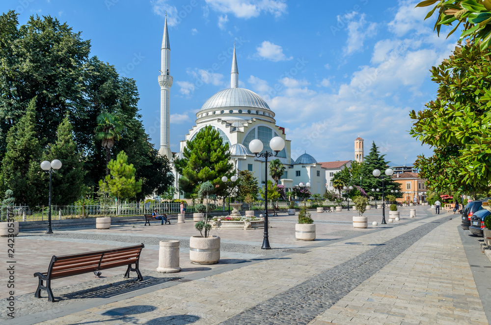 Fototapeta premium Abu Bakr mosque in the center of Shkoder. Albania. Beautiful view of the Muslim shrine in the Balkan Peninsula.
