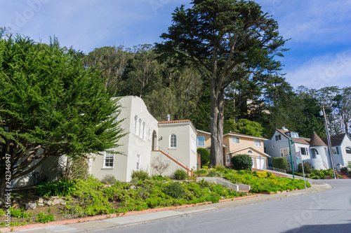 Street and houses in the residential hills of San Francisco, California