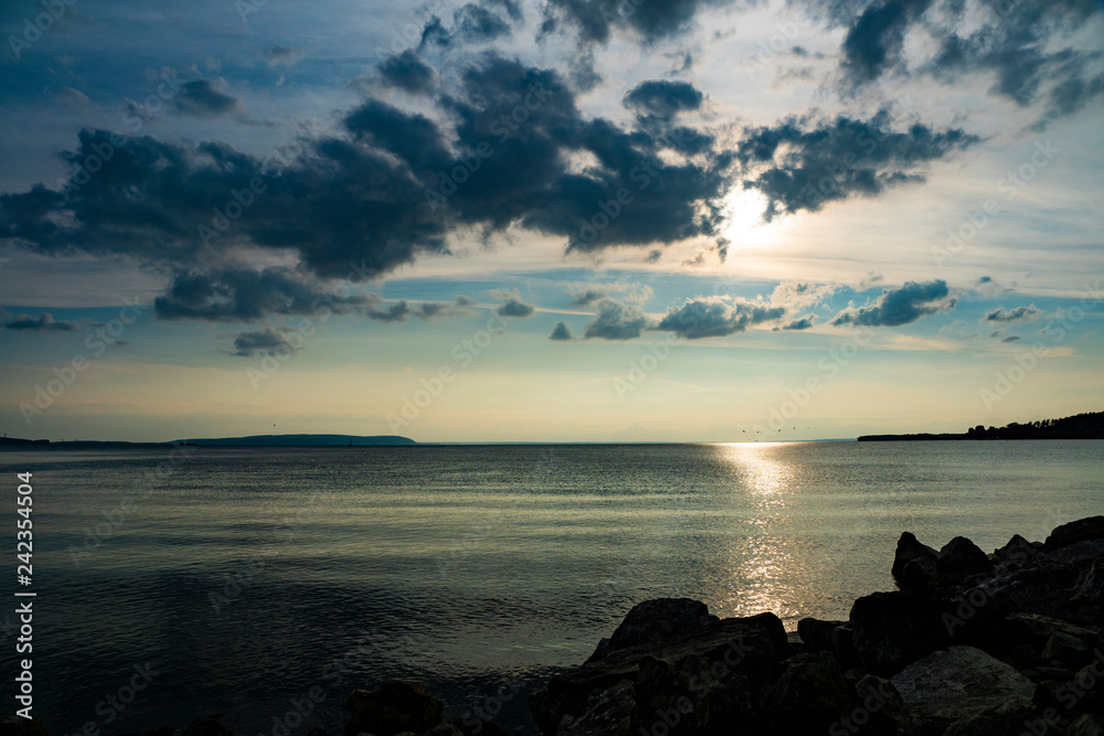 Obraz premium Samara region, river, stones, sky, clouds, sunset, beauty, distance, horizon, nature, walk