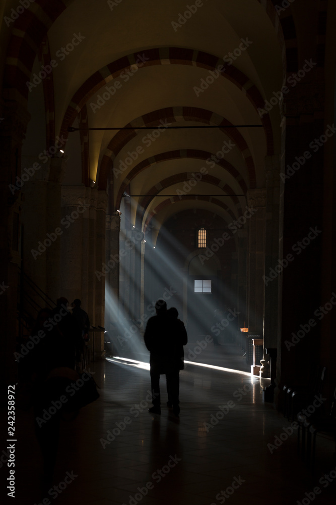 Basilica di S. Ambrogio, Milano (Lombardia) Basilica di S. Ambrogio, Milano (Lombardia)