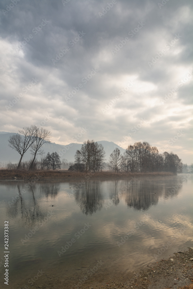 sul fiume sul fiume