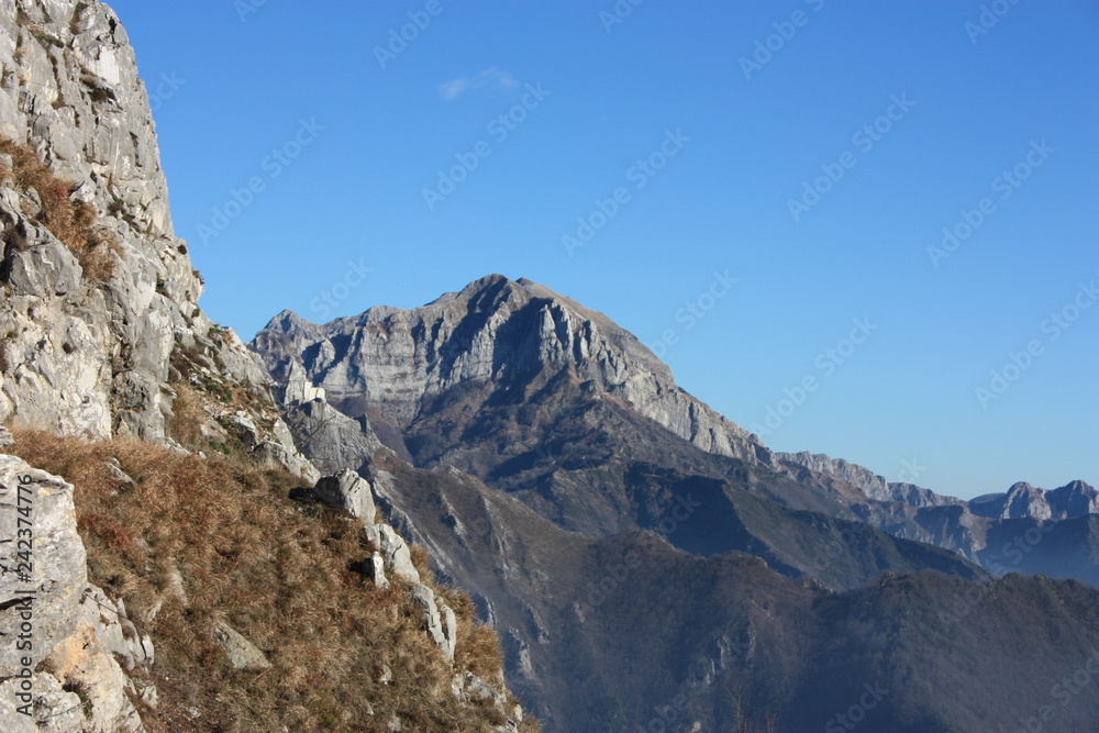 spectacular portrait of the tops of the mountains. the atmosphere is serene and wild
