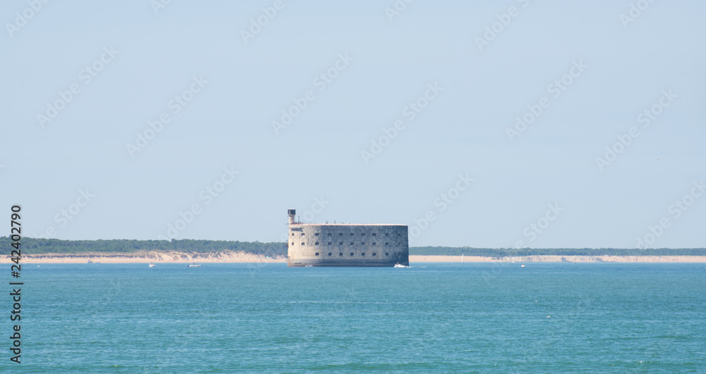 Panorama Fort Boyard depuis l'ile d'Aix Charente Maritime France