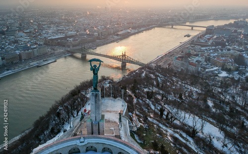 Canvas Print Liberty statue at sunrise, in Budapest, Hungary