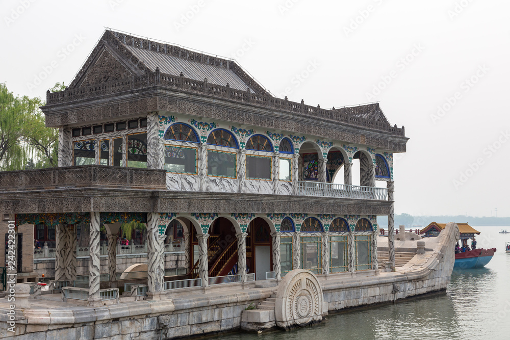 Marmorboot im Kunming-See in Peking in China