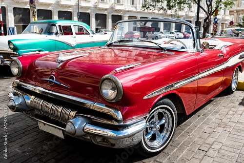 Oldtimer Cabrio in Havanna © dietwalther