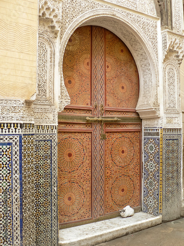 door arab.