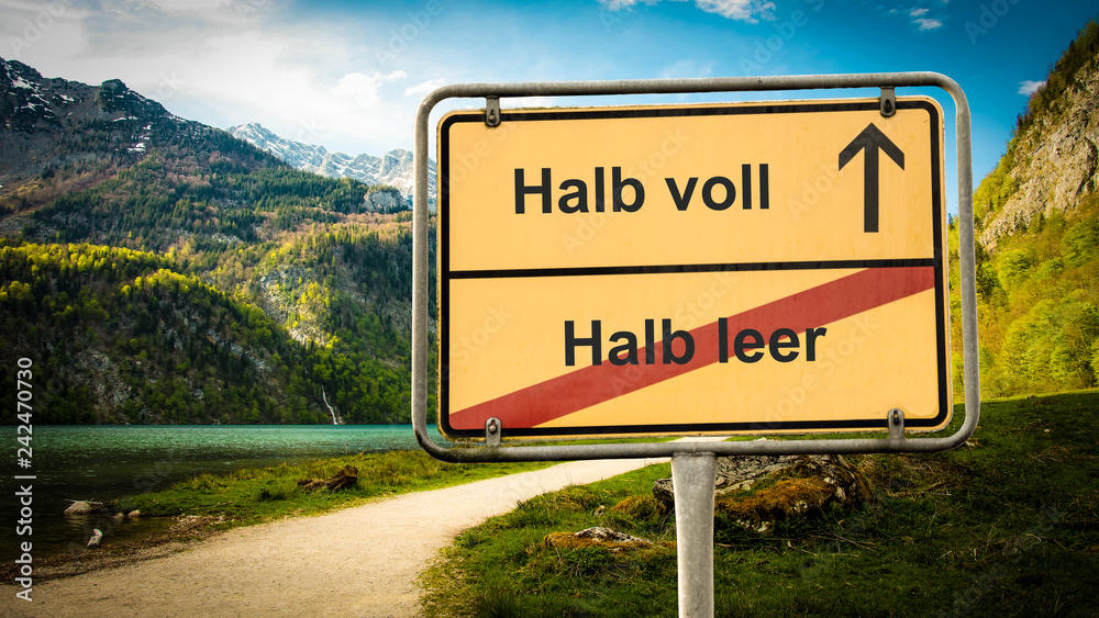 Schild 379 - Halb voll