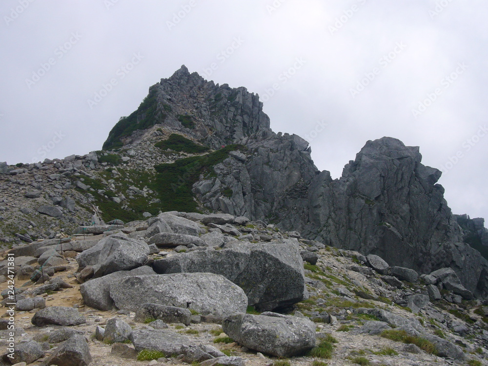 岩山 岩山