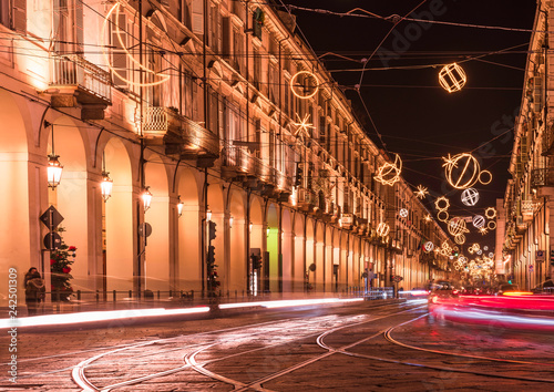 Fototapeta Naklejka Na Ścianę i Meble -  Luci di Natale in Via Po