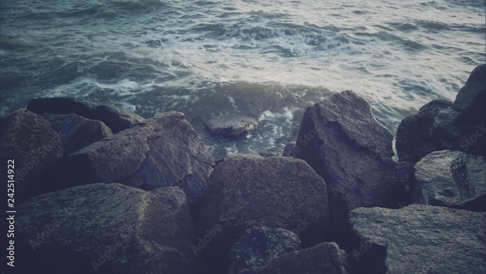 Naklejka premium rocks in sea