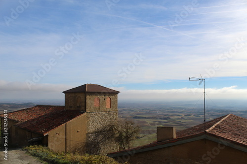 iglesia san millan,cellorigo,la rioja,comarca de haro,españa,vista peña luenga,montes obarenes
