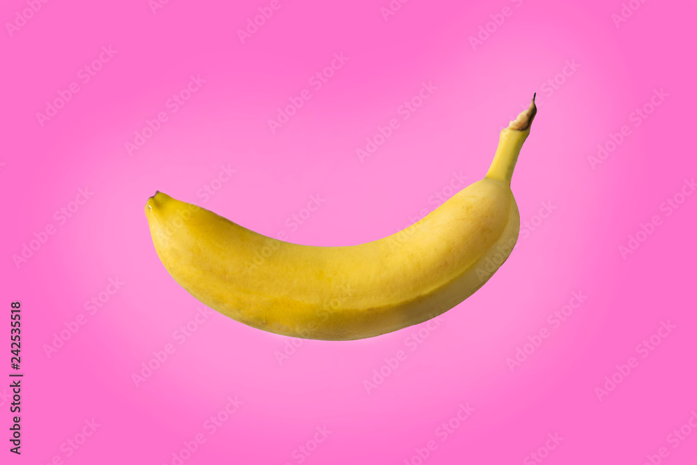 platano fondo rosa