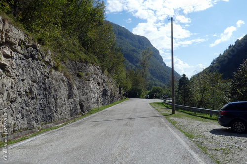 Motorradfahren im Valle del Mis photo