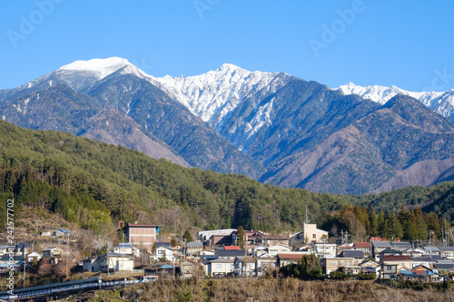 御岳山と上松町