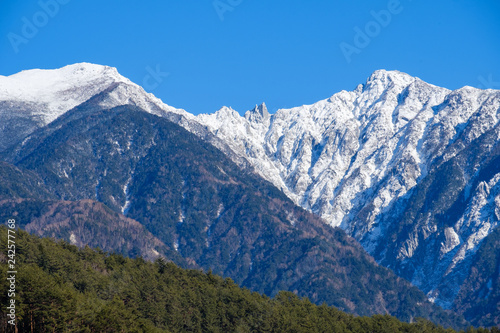 御岳山の冠雪　上松町からの眺め © Rummy & Rummy