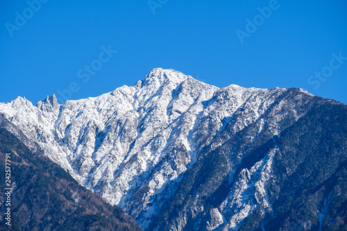 御岳山の冠雪 上松町からの眺め