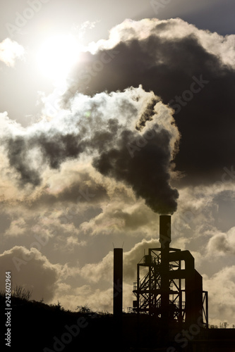 usine pollution fumée co carbone environnement planete