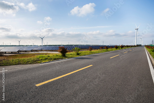 Power plant using renewable solar energy and road