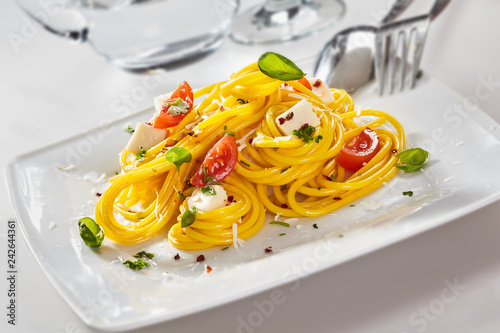 Fototapeta Naklejka Na Ścianę i Meble -  Italian spaghetti pasta with feta cheese