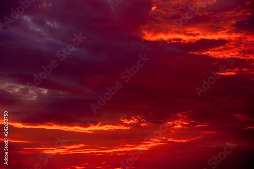 Fototapeta Naklejka Na Ścianę i Meble -  red sunset with clouds