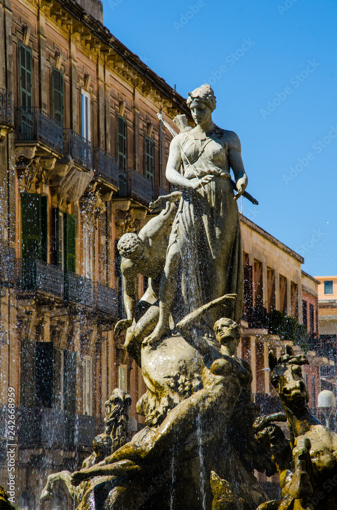 Piazza Archimede - Fontana Diana - Siracusa