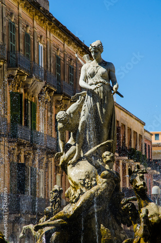 Piazza Archimede - Fontana Diana - Siracusa