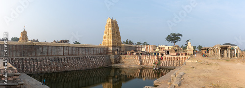 Temple Virupaksha, Hampi, Karnataka, Inde © Suzanne Plumette