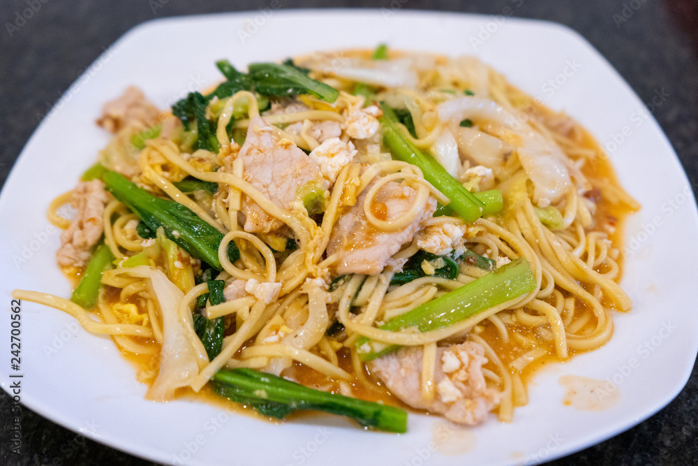 stir fried noodle with pork Khmer style