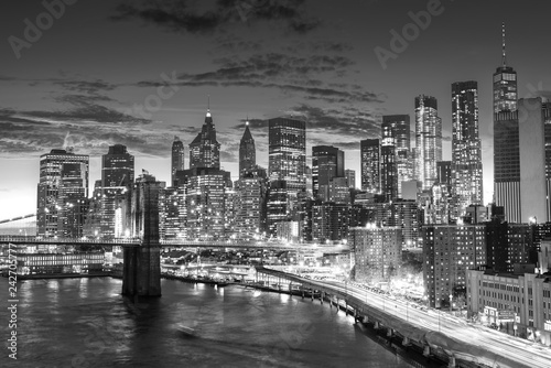 amazing sunset , manhattan financial district  from manhattan bridge, New York City © maramas