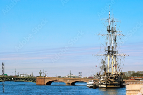 Bridge and the schooner. © dotsent