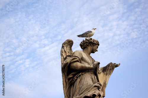 statue du pont saint ange  rome 