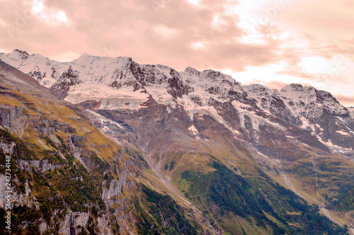 Fototapeta Naklejka Na Ścianę i Meble -  Murren mountains in Switzerland on a cloudy day