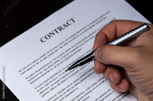 Canvas Print Signing a contract