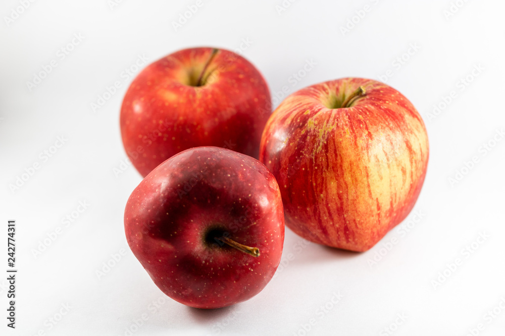 red apples isolated on white background red apples isolated on white background