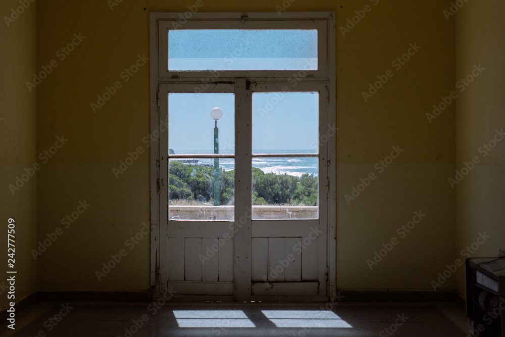 Fototapeta premium Door to the beach