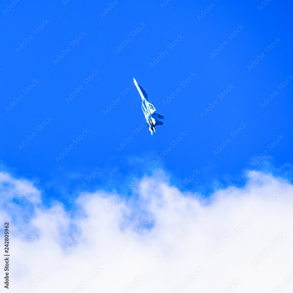 Obraz premium fighter flying in the sky. Military aircraft of the 4th generati