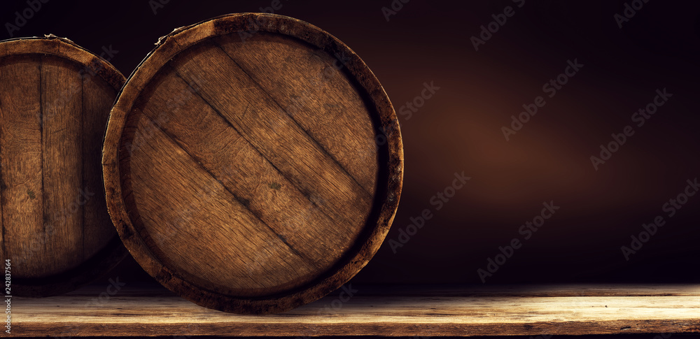 Wooden retro old barrel on desk and free space for your decoration  - obrazy, fototapety, plakaty 