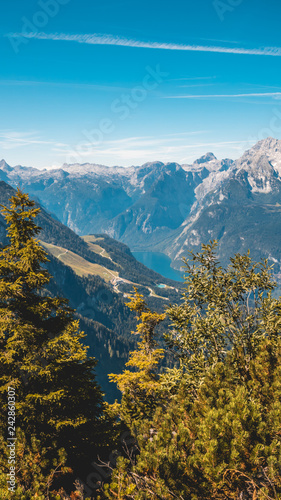Smartphone HD wallpaper of beautiful alpine view at the Kehlsteinhaus - Eagle s Nest - Berchtesgaden - Bavaria - Germany