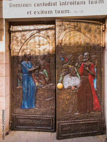 Obraz na plátne JERUSALEM, ISRAEL, JULY 13, 2015: Door of St