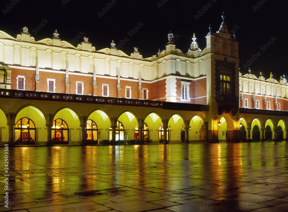 Naklejka premium Main Market Square and Sukiennice, Krakow, Poland