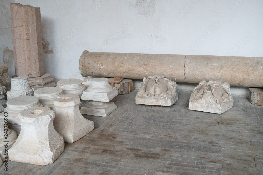 broken clay pillar base