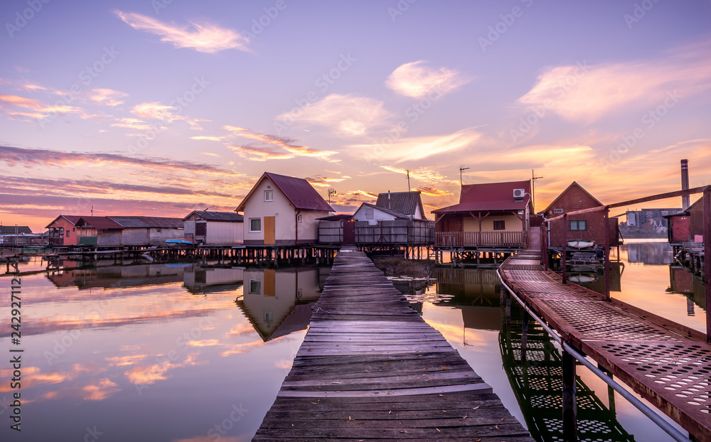 Obraz premium Village on the lake - Bokod Hungary