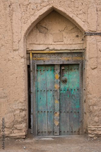 Door of a mud house of Birkat Al Mouz