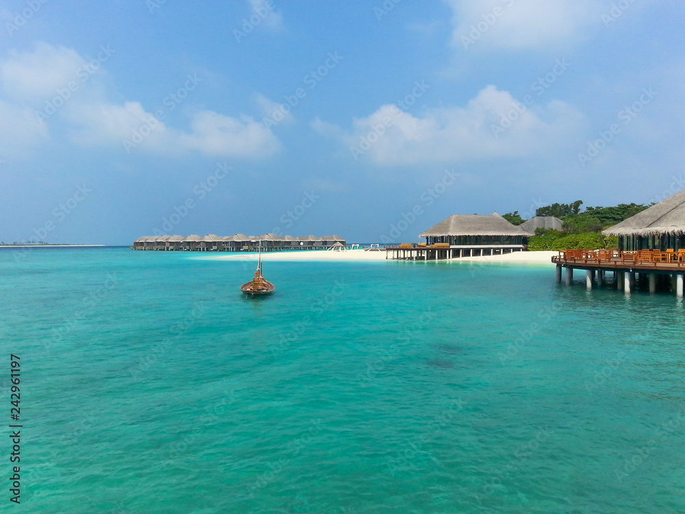 Obraz premium boat in a holiday resort