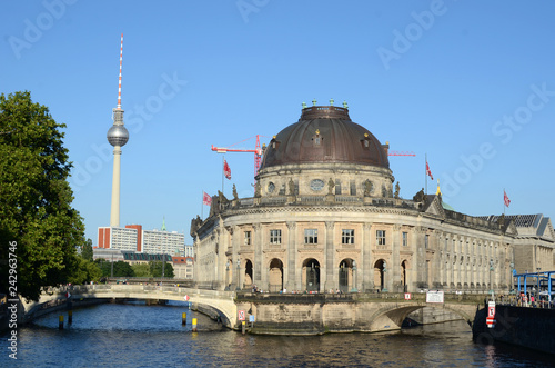 Wallpaper Mural Berlin 20 Torontodigital.ca