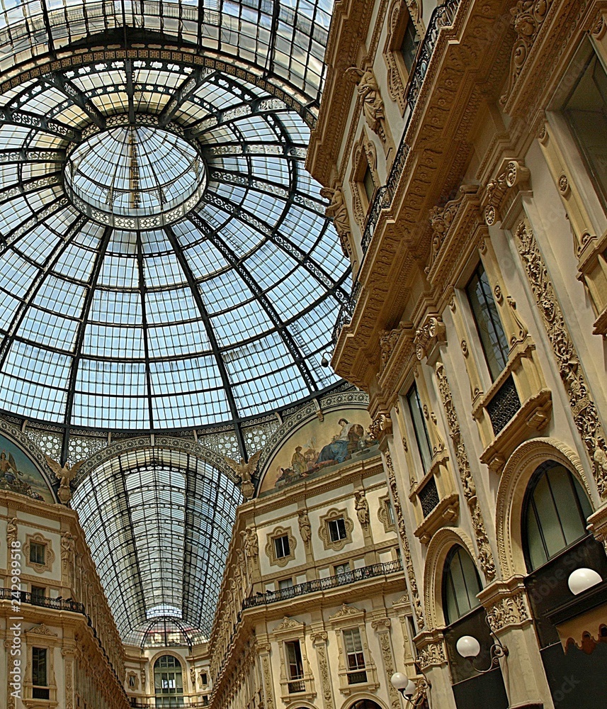 Inside view of the gallery of Vittorio Emanuele in Milan